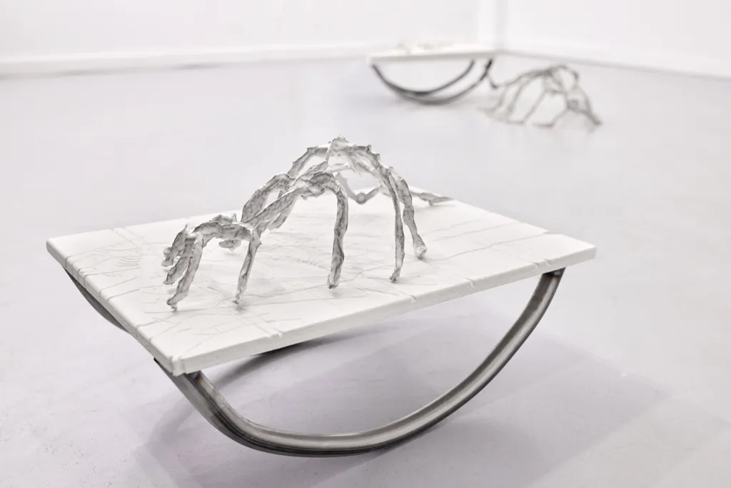 Alex Bestas Kunstwerk agency accessories 